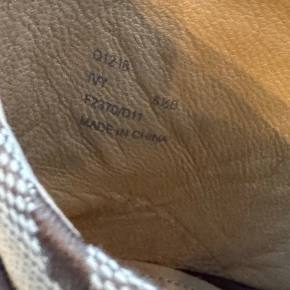 Vintage Coach Ivy  Mule Platforms  in Tan and Brown, 4 inch heel - Picture 14 of 16